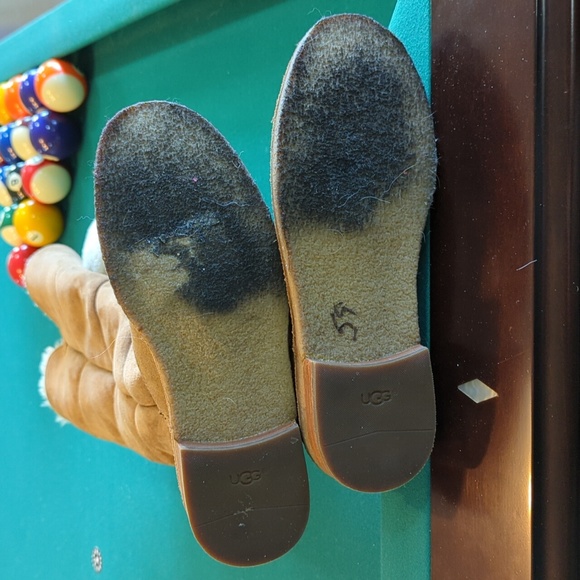 Fantastic, tall, UGGs size6 Tan      Make An Offer - Picture 4 of 7